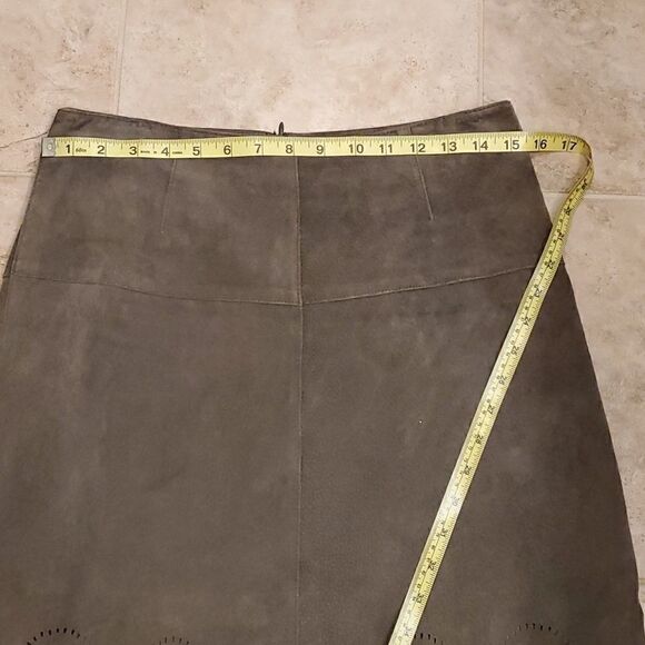 Siena Studio laser cut leather pencil skirt - Picture 6 of 9